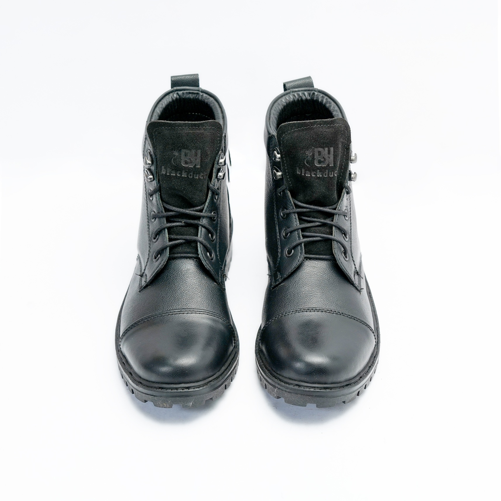 Men's Casual Lace Up Ankle Boot with Textured Grip and Reinforced Toe Panel Image 3