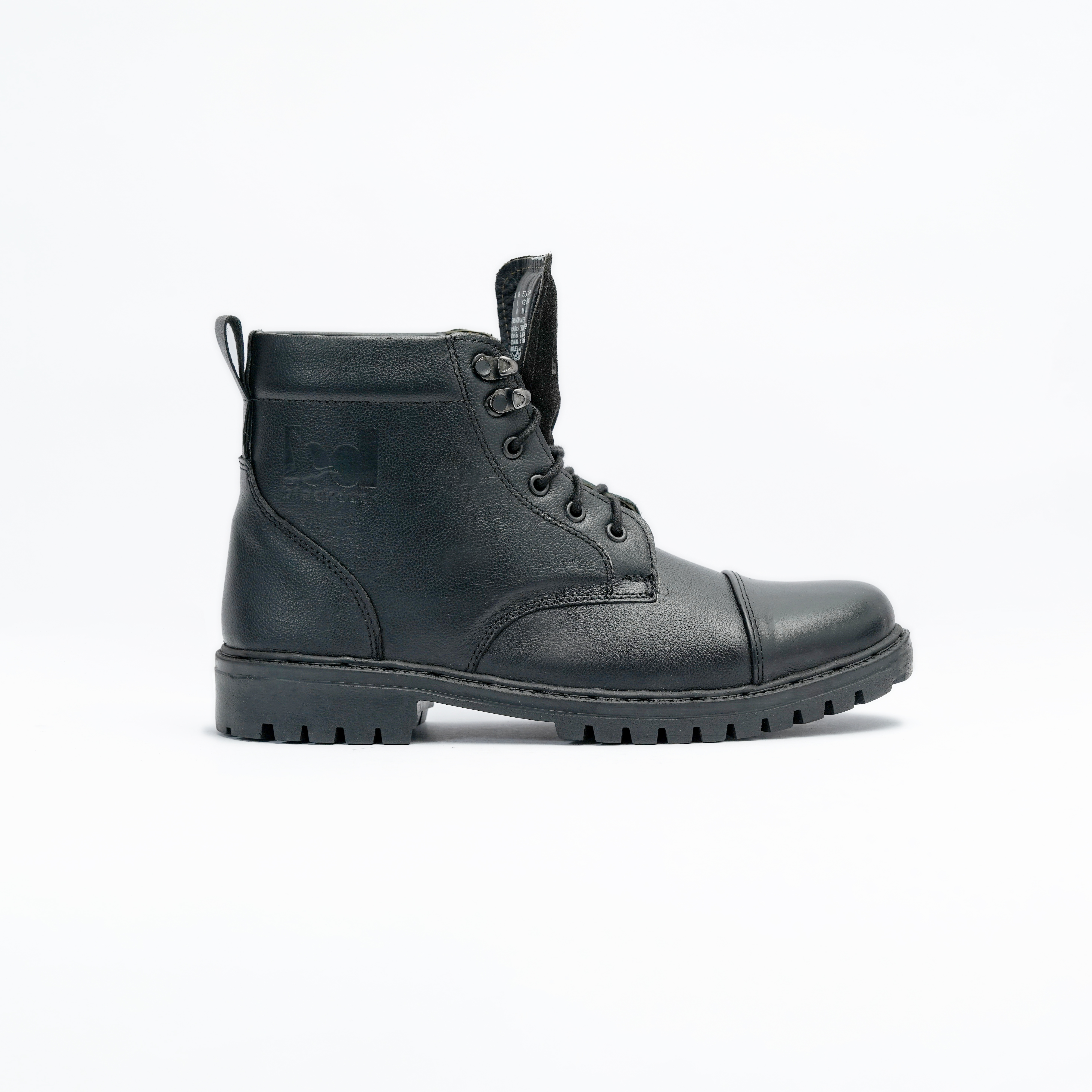 Men's Casual Lace Up Ankle Boot with Textured Grip and Reinforced Toe Panel Image 5